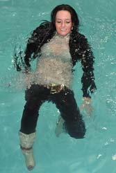 0511-v2 Movie and images of Annique