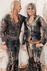 0592-v1 Movie and images of Diane and Masha (custard)