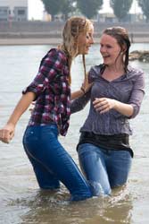0649-v1 Movie and images of Amanda and Esmeralda