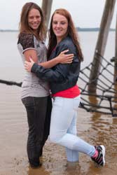 0704-v2 Movie and images of Jessica and Anneke