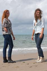 0706-v3 Movie and images of Johanna and Nicky