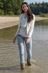 0720-2 Photoset of Maike
