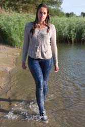 0782-3 Photoset of Mary