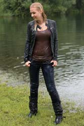 0800-v1 Movie and images of Chantal