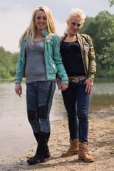 0866-v4 Movie (incl. 4K) and images of Lindsey and Jacqueline