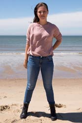 0872-v2 Movie and images of Bonny