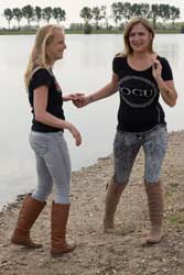 0911-v1 Movie (incl. 4K) and images of Leonie and Melissa