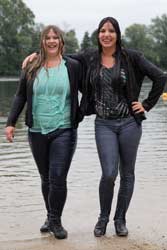 0932-v1 Movie (incl. 4K) and images of Diane and Brenda