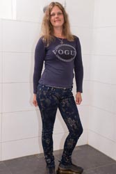 0972-v5 Movie (incl. 4K) and images of Gina