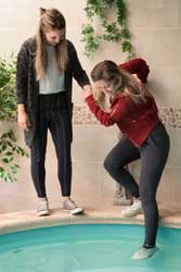 1052-v1 Movie (incl. 4K) and images of Ella and Angelina
