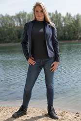 1065-v1 Movie (incl. 4K) and images of Jennifer