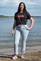 1092-v3 Movie (incl. 4K) and images of Sharon