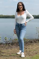 1122-v3 Movie (incl. 4K) and images of Helena