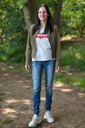 1132-v5 Movie (incl. 4K) and images of Cody